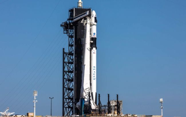 SpaceX побудує корабель для висадки місії NASA на Місяць