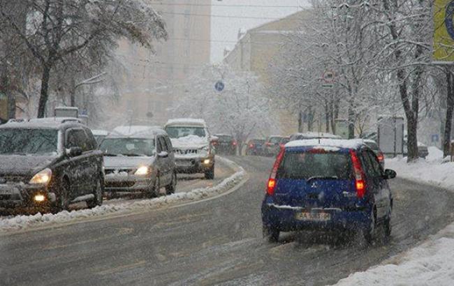 Погода на завтра: в Україні сніг, температура опуститься до -4