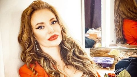 У боді і прозорій спідниці: Слава з НеАнгелів блиснула стрункими ніжками в чудовому вбранні