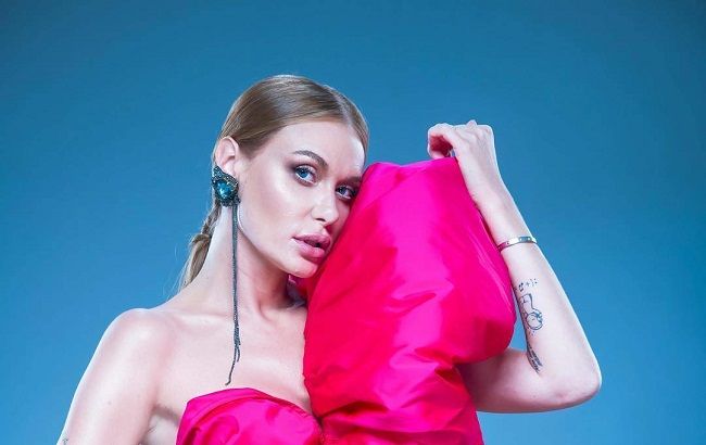 "Я люблю їжу": Слава Камінська поділилася чесним фото в купальнику