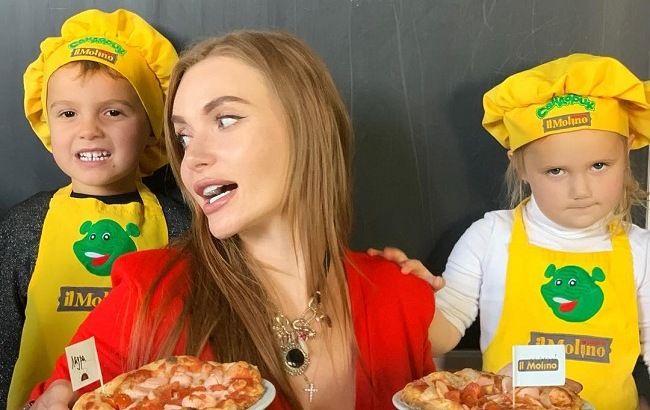 Такі солодкі: Слава з НеАнгелів розчулила мережу фотосесією з дітьми