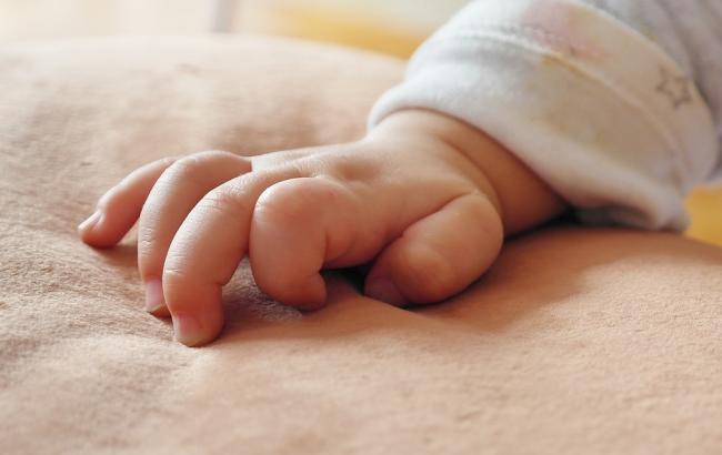У Черкаській області горе-матір кинула в лікарняному коридорі немовля