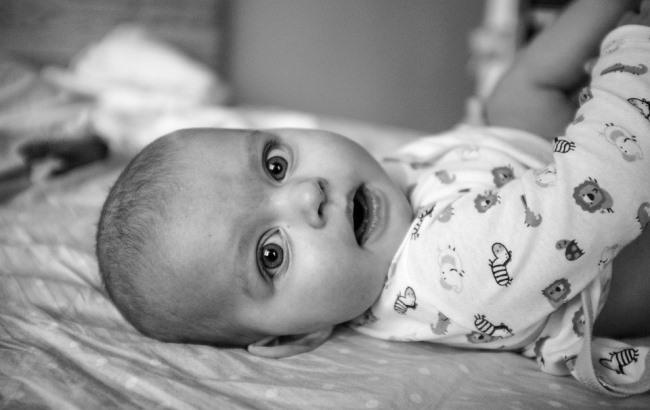 В Донецке дети массово травятся творожками и кашами из российской "гуманитарки"