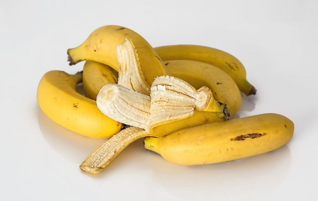 Не выбрасывайте банановую кожуру, а приложите ее к лицу: результат вас точно удивит!