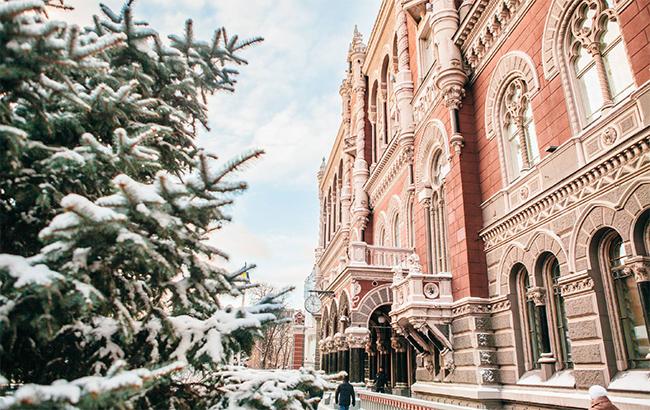 НБУ на 28 лютого зміцнив курс гривні до 26,94