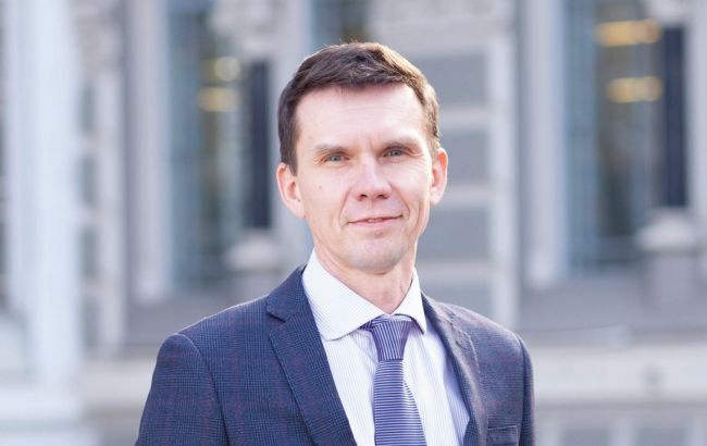 НБУ разъяснил новые правила перевода денег на карту