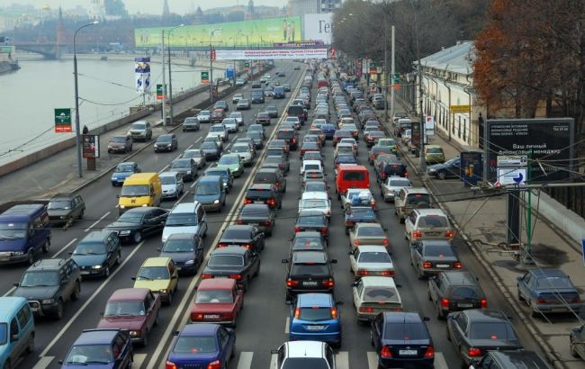 Пробки в Киеве достигли 8 баллов