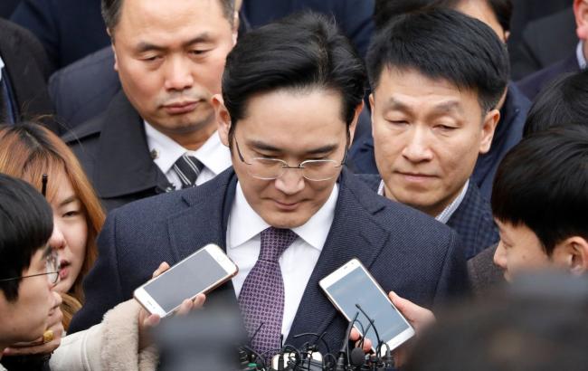 Суд в Південній Кореї відмовився заарештовувати віце-президента Samsung