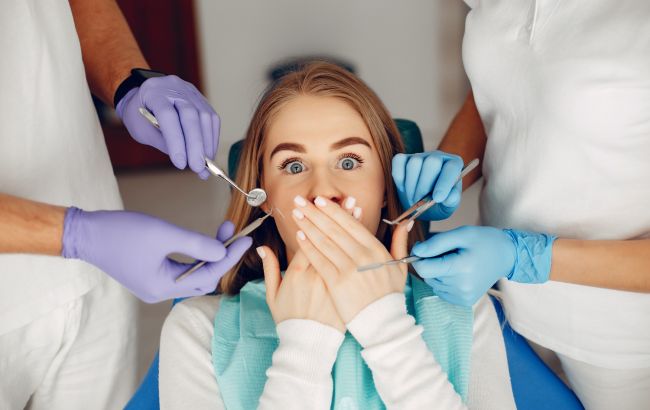 Стоматолог объяснил, почему люди в мире современных технологий боятся зубных врачей