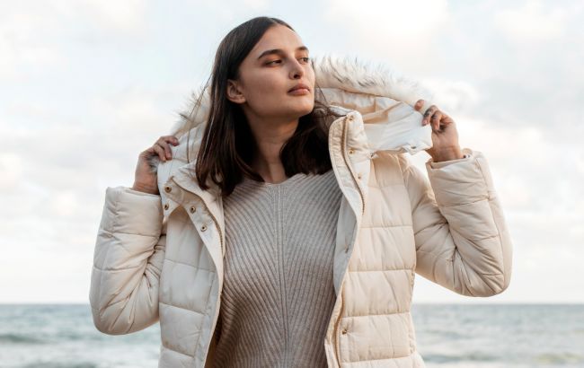 Будете виглядати, як "гусінь". Стилістка показала, які пуховики не варто купувати на зиму