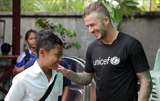 Дэвид Бекхэм посетил Камбоджу в рамках программы ЮНИСЕФ