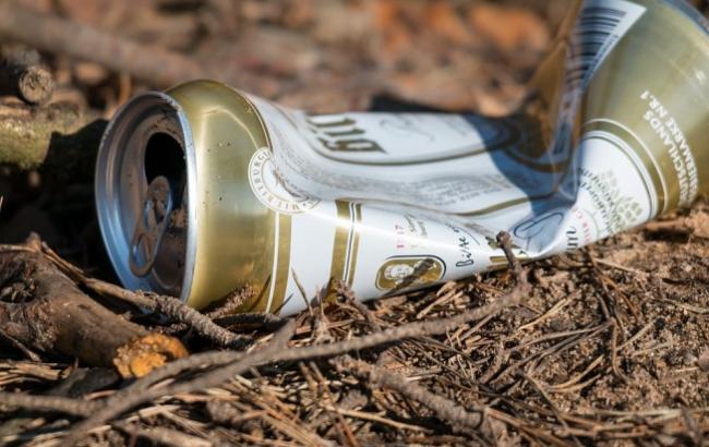 Фермер обнаружил у себя чужой мусор и решил оригинально отомстить