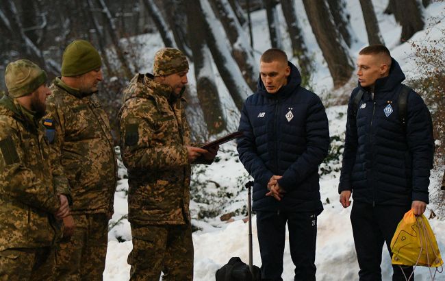 Військові передали динамівцям подяку за допомогу