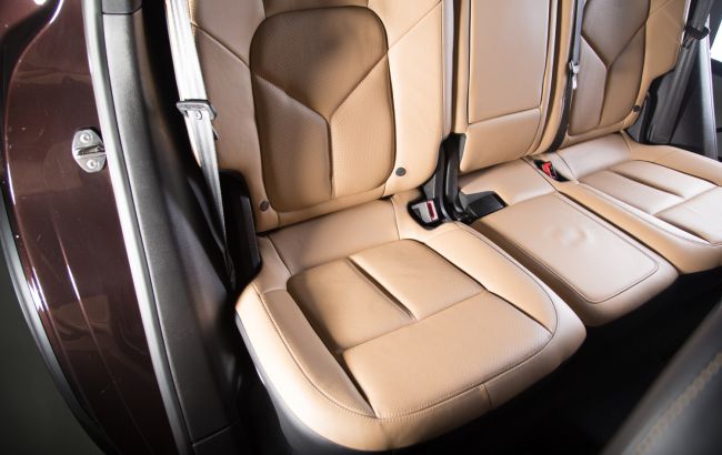 Эти вещи ни в коем случае нельзя оставлять на кресле в авто