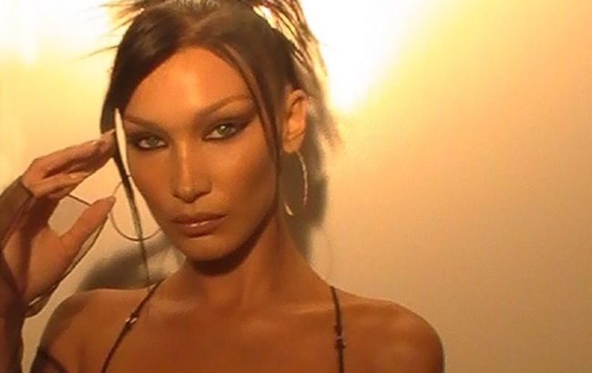 Ідеально для осені: Белла Хадід показала, з чим носити наймодніші джинси сезону