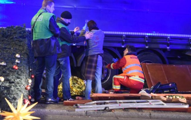 Наезд грузовика на людей в Берлине: подозреваемого задержали