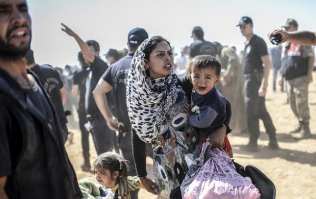 У Греції поліція застосувала сльозогінний газ для розгону біженців з Туреччини