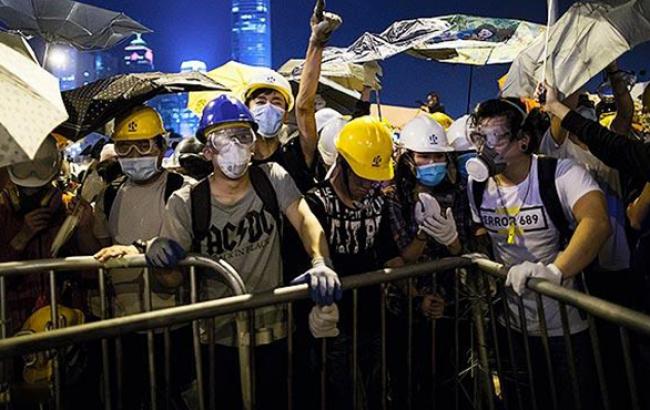 Влада Гонконгу розберуть барикади до 11 грудня