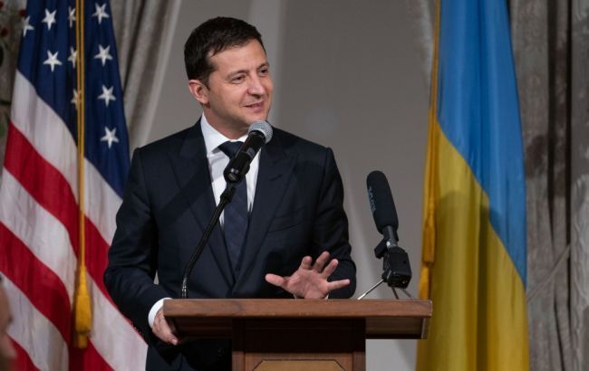 Зеленський назвав телефонну розмову з Трампом "нормальною"