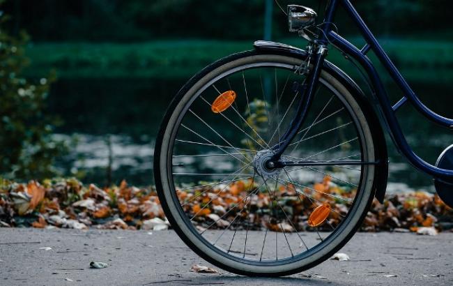 В мережі показали львівські велодоріжки, які ведуть "на той світ" (відео)