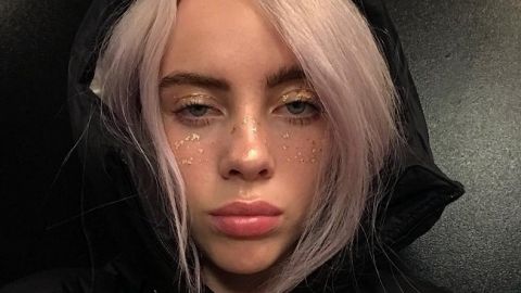 Билли Айлиш разделась на концерте в Майами против травли в сети (видео)