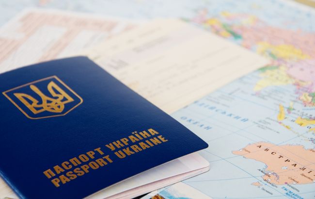 Оформлення закордонного паспорта для українців за кордоном може зайняти до 3 місяців, - МЗС