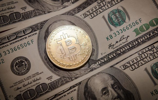 Курс Bitcoin на початку жовтня подолав позначку у 28 000 доларів