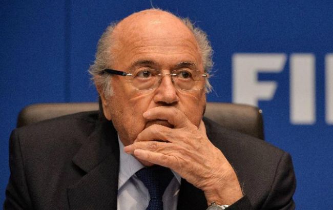 Интерпол внес 6 связанных с ФИФА чиновников в список наиболее разыскиваемых лиц