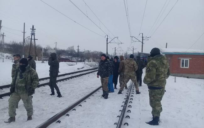 К блокаде Донбасса присоединились военнослужащие ВСУ, - нардеп