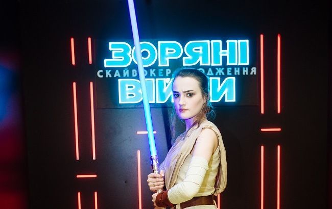 Имперский штурмовик, Рей и другие на премьере фильма "Звездные войны: Скайуокер. Восхождение"