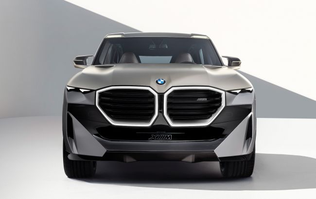 Величезні ніздрі та 750 "сил" BMW Concept XM: представлено найпотужніший кросовер марки