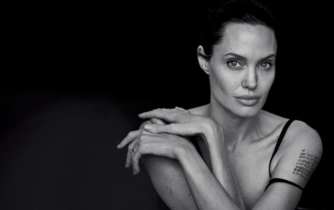 Анджелина Джоли снялась в изысканной фотосессии для The Wall Street Journal