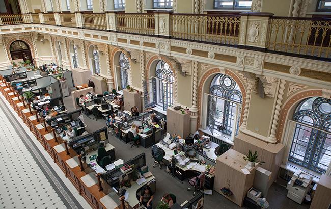 Доступ к вещам и документам Нацбанка правоохранители получали в марте 27 раз