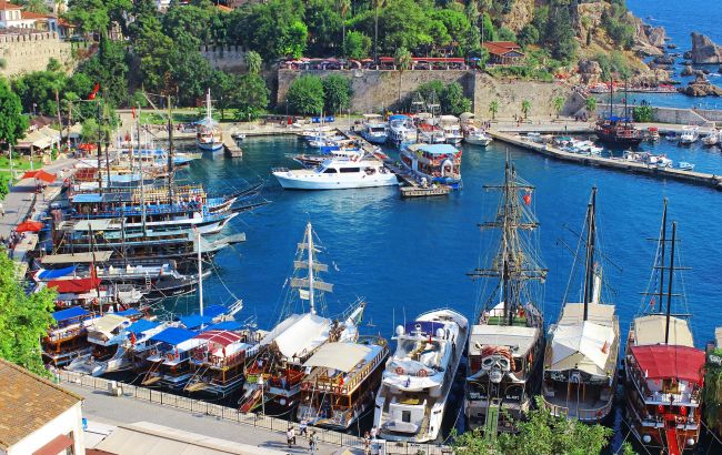 Українці - знову в лідерах: названа найпопулярніша серед туристів локація Туреччини