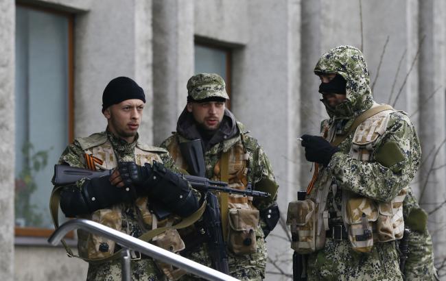 На Донбассе боевики обстреляли автомобиль охранной фирмы, - разведка