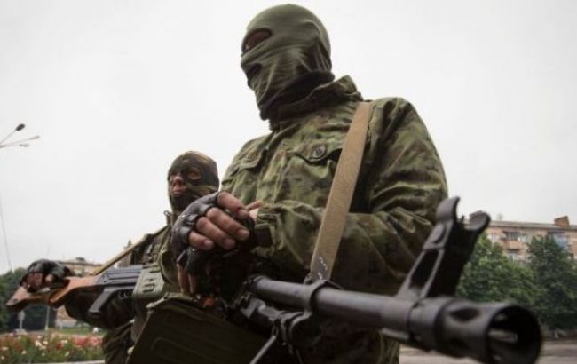 На Донбассе пьяные боевики на грузовике совершили ДТП, пострадали гражданские