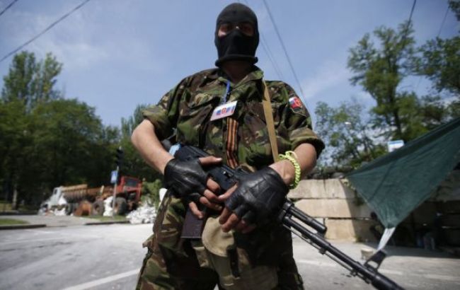 Боевики с утра обстреливают позиции сил АТО на донецком направлении, - штаб