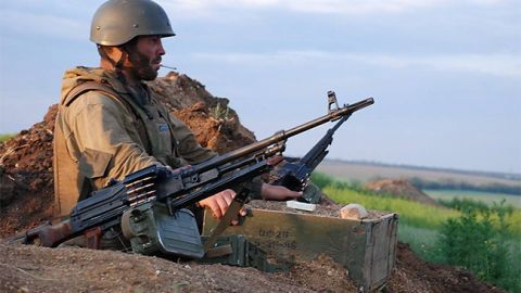 Бойовики на Донбасі накрили обстрілами Південне і Мар'їнку