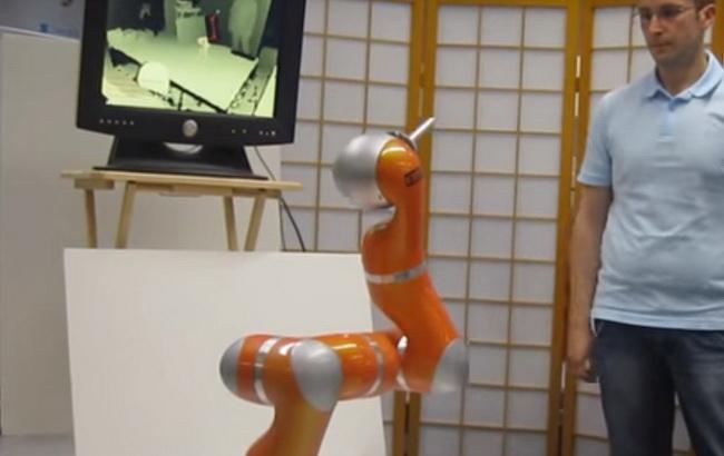 В Германии представлен чувствительный к боли робот