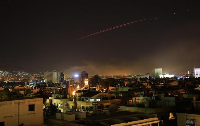 В сети появились новые фото со спутника, на которых видны масштабы ракетной атаки по Сирии (фото)