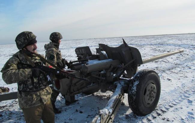 Боевики продолжают обстреливать силы АТО из стрелкового оружия, пулеметов и гранатометов