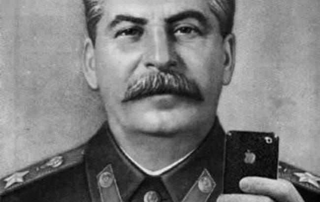 Сталин-стайл: в РФ пройдет конкурс селфи с усами советского диктатора