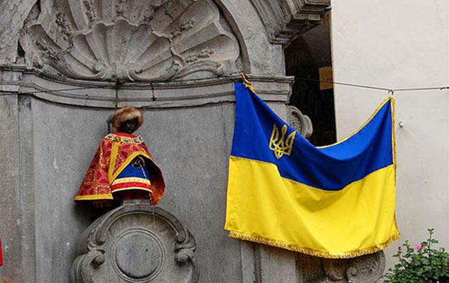 Знаменитого брюссельского Писающего мальчика оденут в костюм галицкого князя