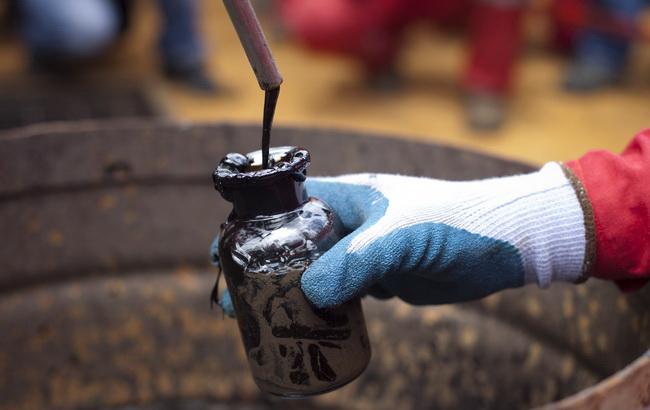 Нефть Brent опустилась ниже 38 долларов за баррель