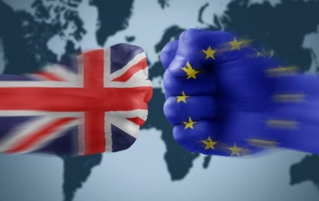 Євросоюз хоче зобов'язати Великобританію платити і після Brexit