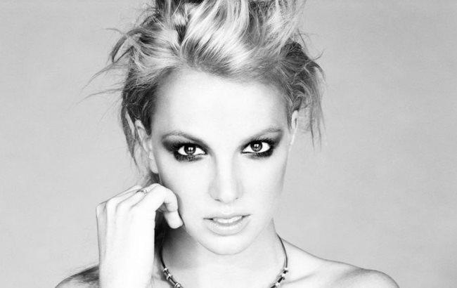 Бритни Спирс запретили встречаться с парнями