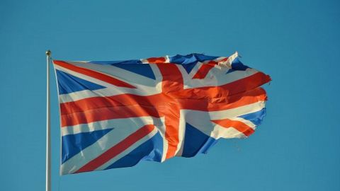 Великобритания внесла в санкционный список более 200 олигархов и компаний России