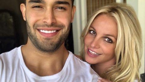 До свят готові: Брітні Спірс зачарувала романтичним фото з молодим бойфрендом