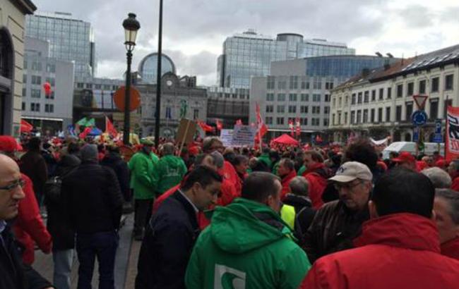 В Брюсселе проходят массовые манифестации против политики правительства