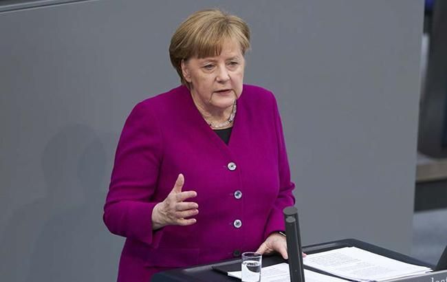 Меркель схвалила роботу Мей по Brexit